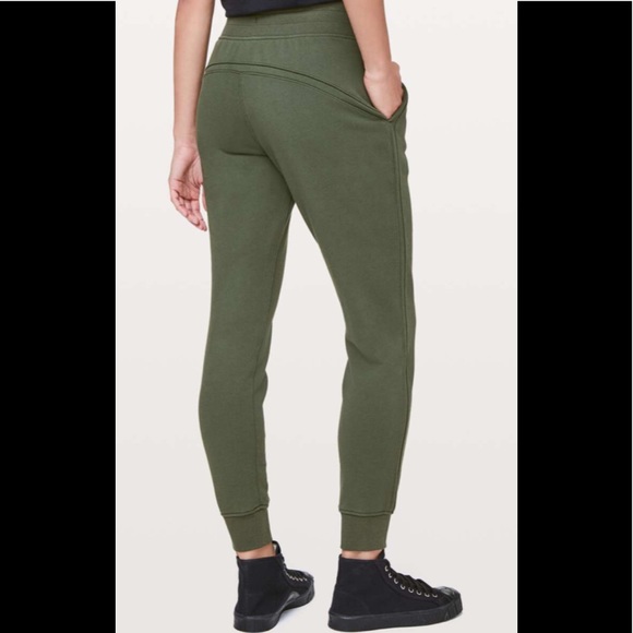 Lululemon Warm Down Jogger II *28" - Picture 3 of 15